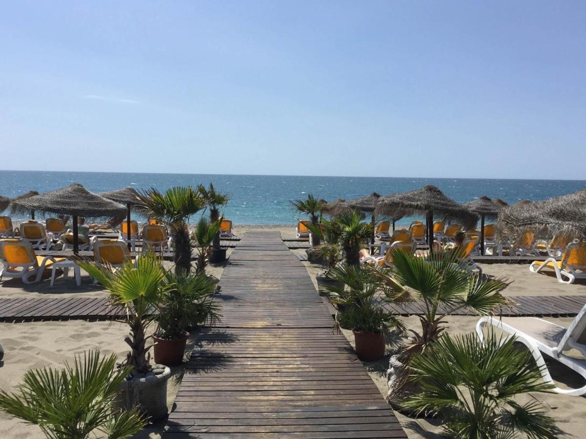 Aparment Neptuno- Located On The Promenade A Few Metres From The Beach. Estepona Esterno foto