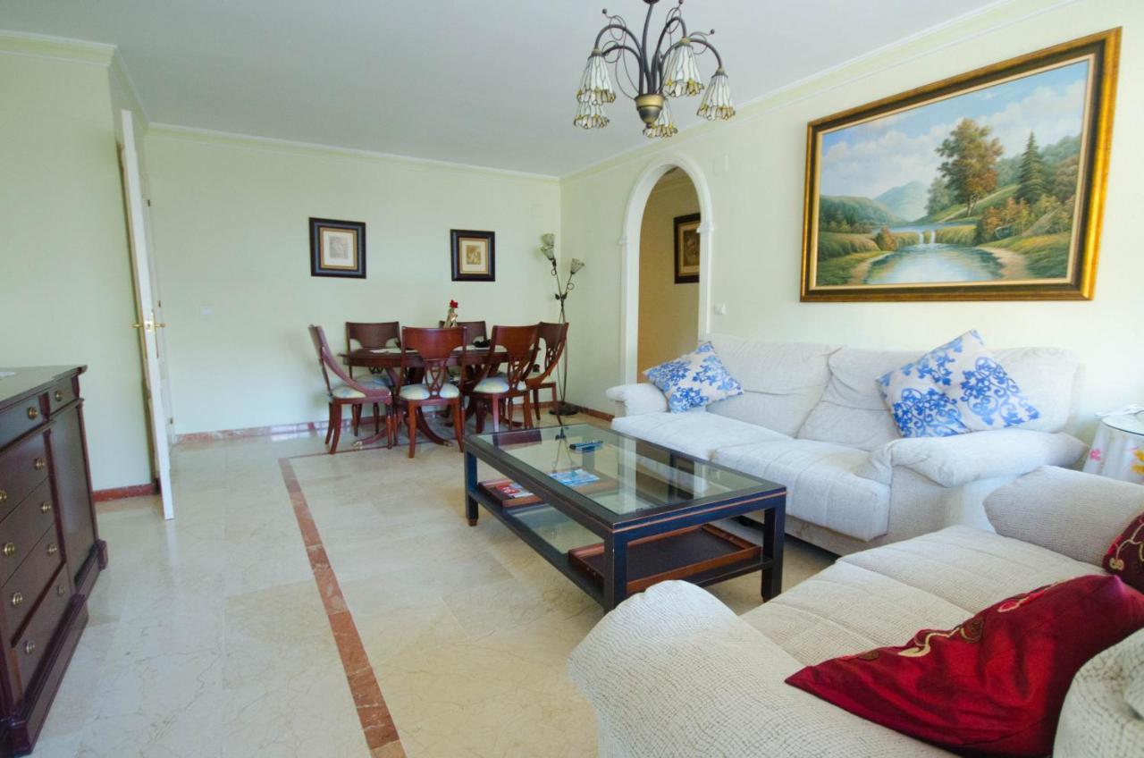 Aparment Neptuno- Located On The Promenade A Few Metres From The Beach. Estepona Esterno foto