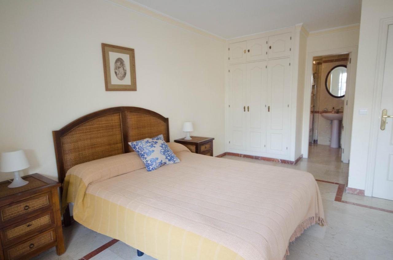 Aparment Neptuno- Located On The Promenade A Few Metres From The Beach. Estepona Esterno foto