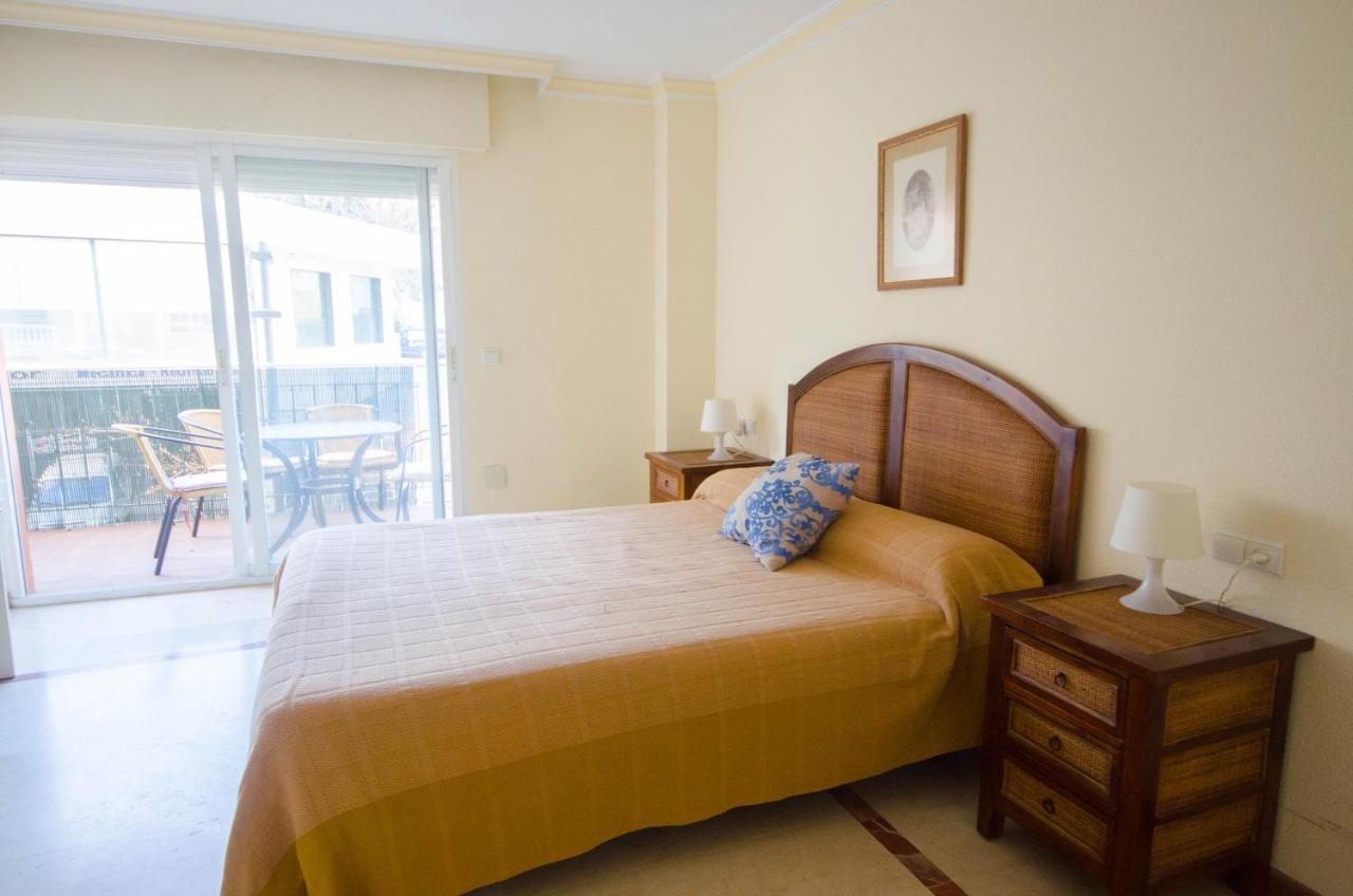 Aparment Neptuno- Located On The Promenade A Few Metres From The Beach. Estepona Esterno foto