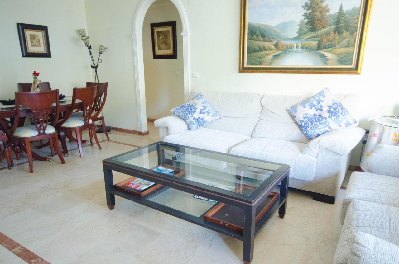 Aparment Neptuno- Located On The Promenade A Few Metres From The Beach. Estepona Esterno foto